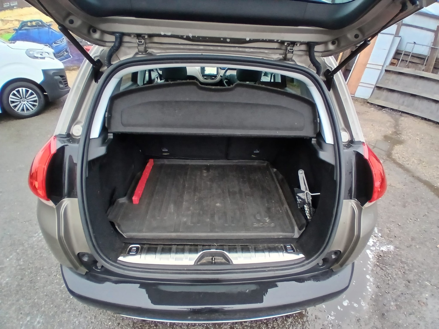 Used Peugeot 2008 2016 for sale - 77240323: Photo 16