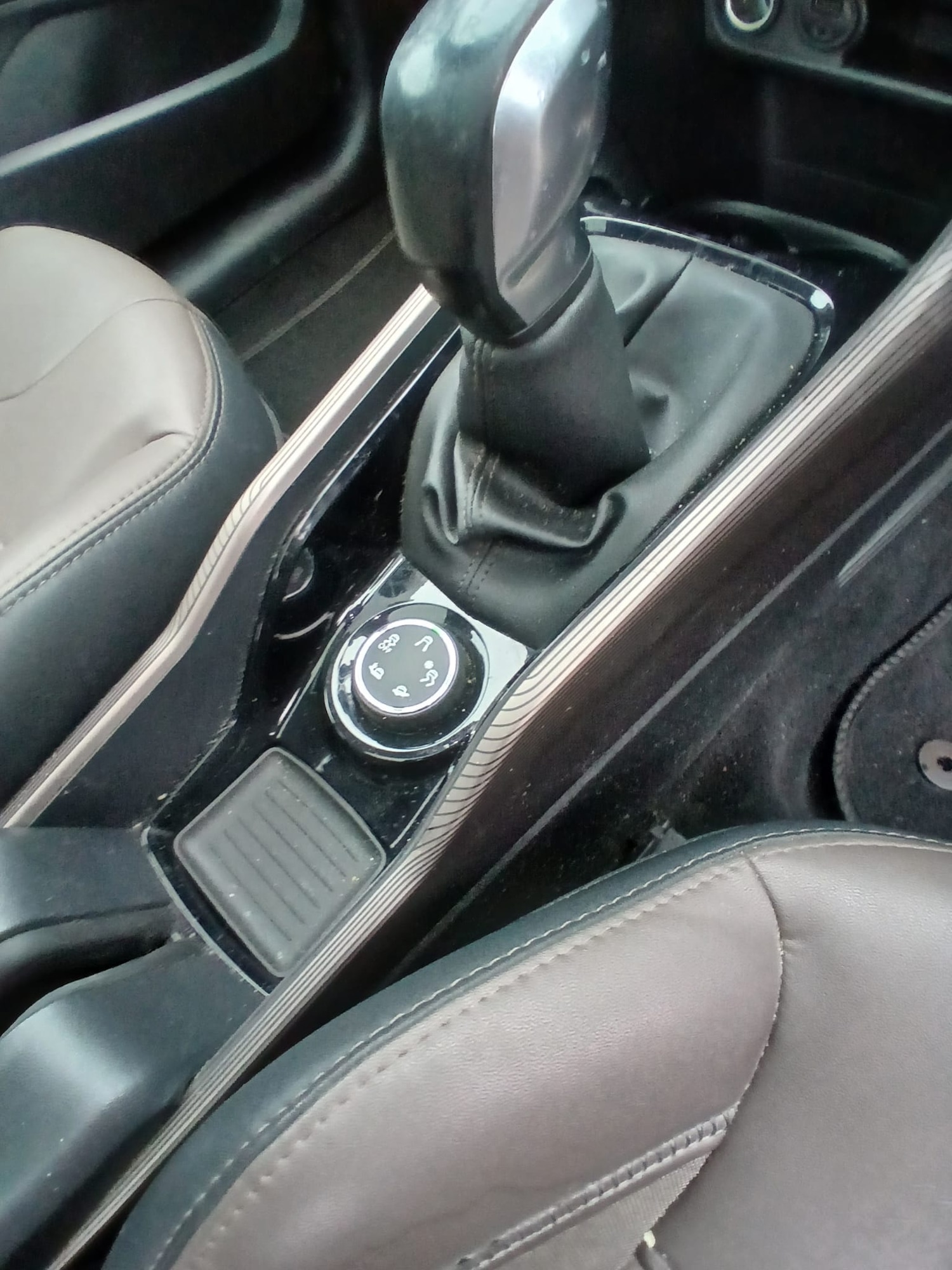 Used Peugeot 2008 2016 for sale - 77240323: Photo 17