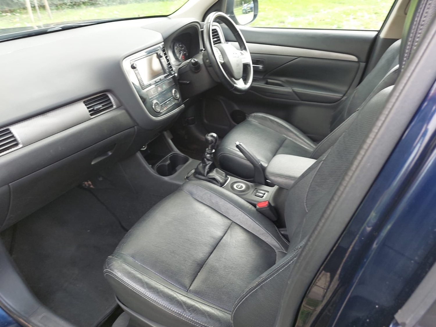 Used Mitsubishi Outlander 2015 for sale - 76379099: Photo 13