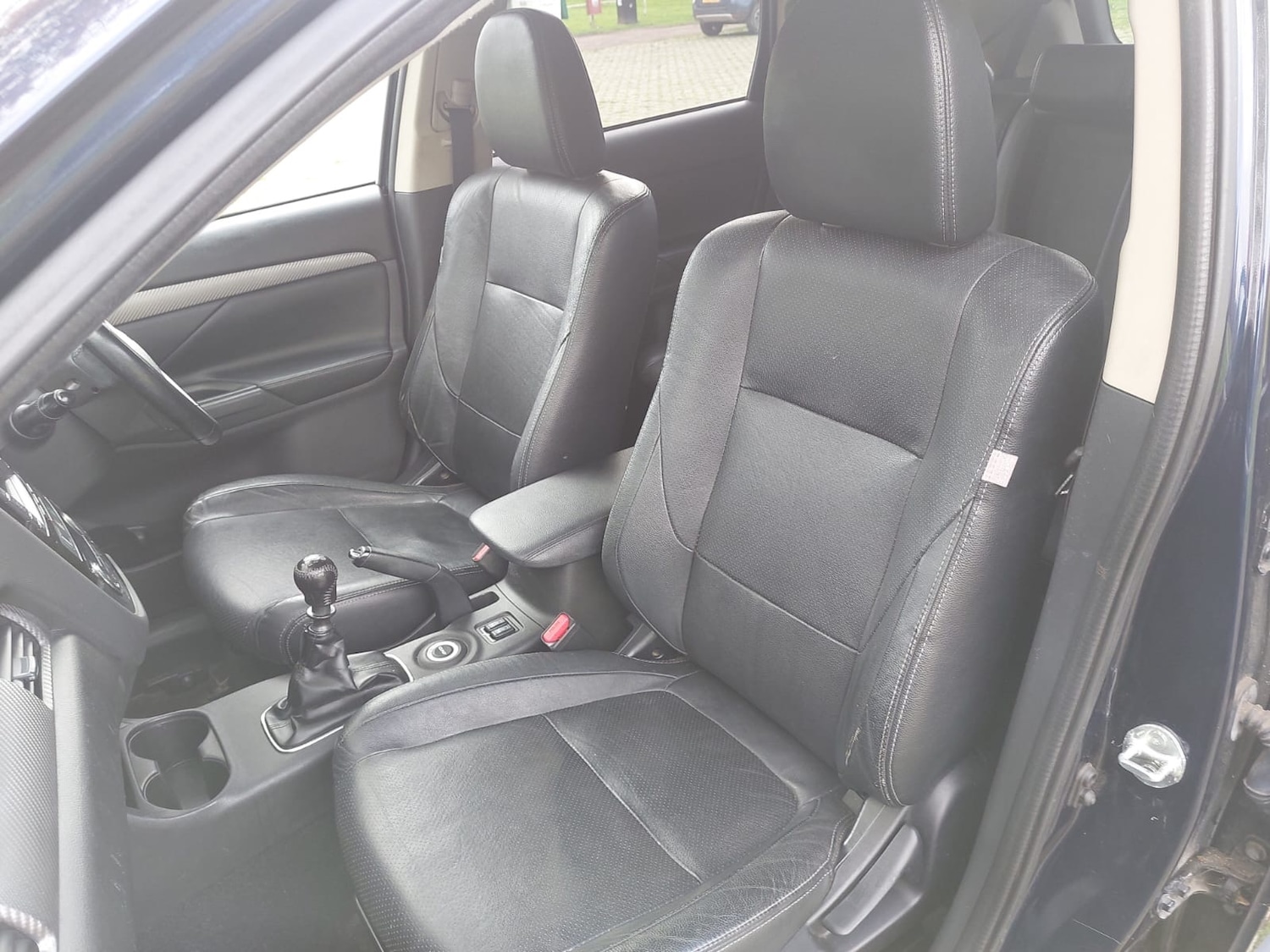 Used Mitsubishi Outlander 2015 for sale - 76379099: Photo 14