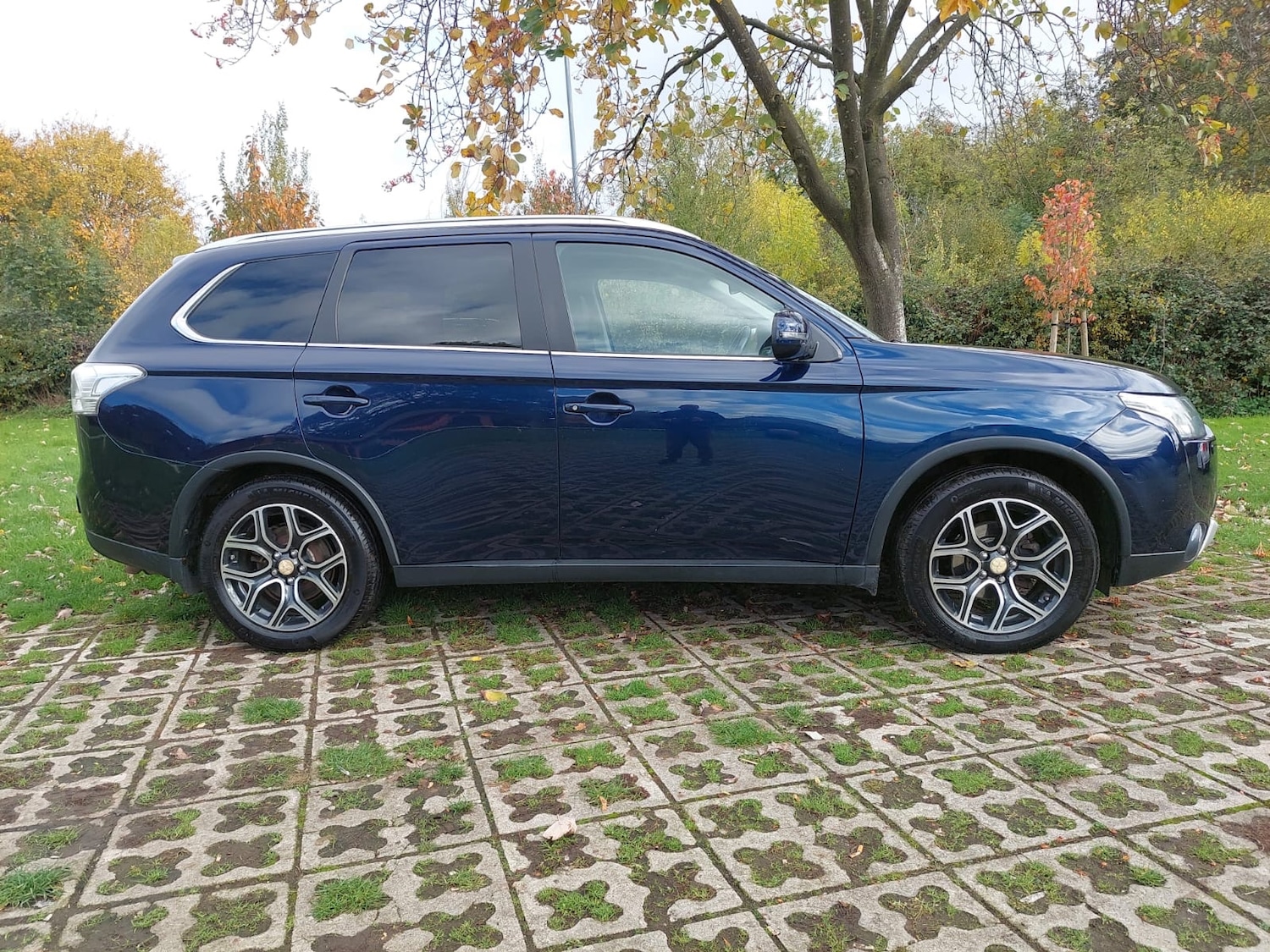 Used Mitsubishi Outlander 2015 for sale - 76379099: Photo 2