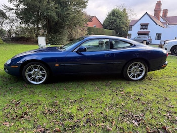 Used Jaguar XK8 2001 for sale - 76625784: Photo