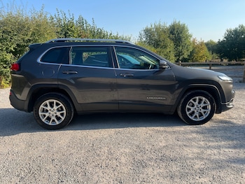 Used Jeep Cherokee 2014 for sale - 75984100: Photo