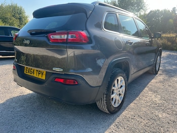 Used Jeep Cherokee 2014 for sale - 75984100: Photo