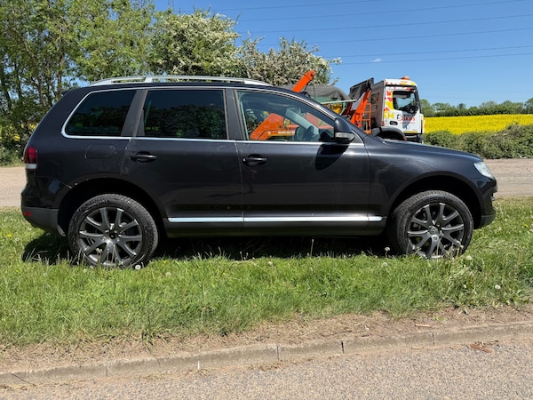 Used Volkswagen Touareg 2009 for sale - 74634874: Photo 2