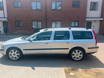 Used Volvo V70 2003 for sale - 79167589: Photo