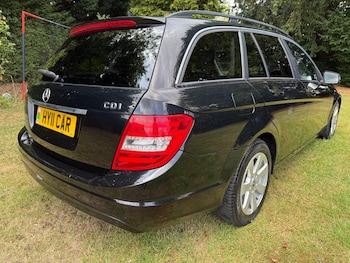 Used Mercedes-Benz C-Class 2011 for sale - 75263587: Photo