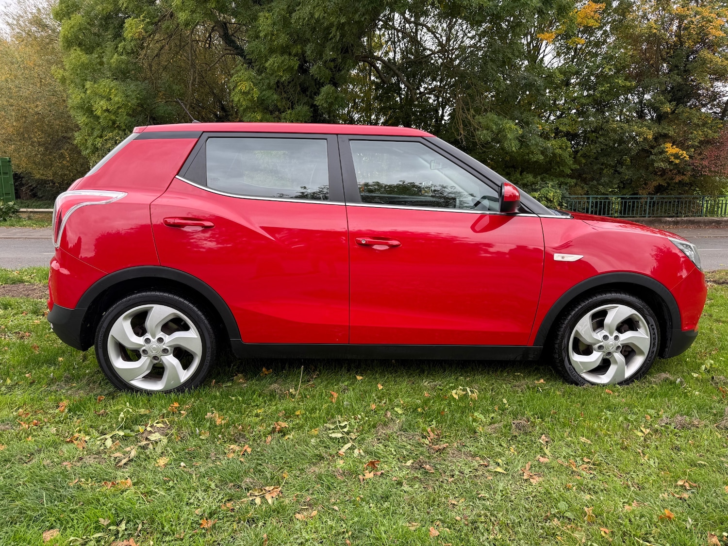 Used Ssangyong Tivoli 2016 for sale - 76195883: Photo 2