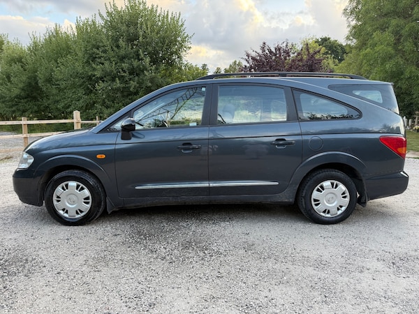 Used Ssangyong Turismo 2009 for sale - 75309070: Photo 6
