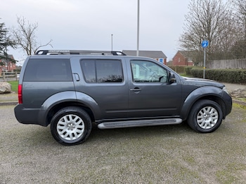 Used Nissan Pathfinder 2012 for sale - 77556909: Photo