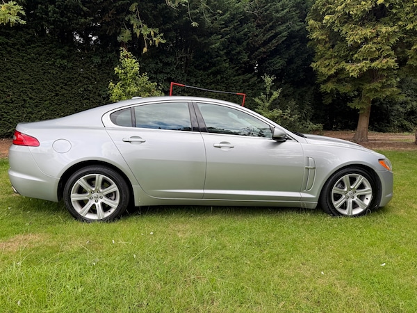 Used Jaguar XF 2010 for sale - 75408213: Photo 8