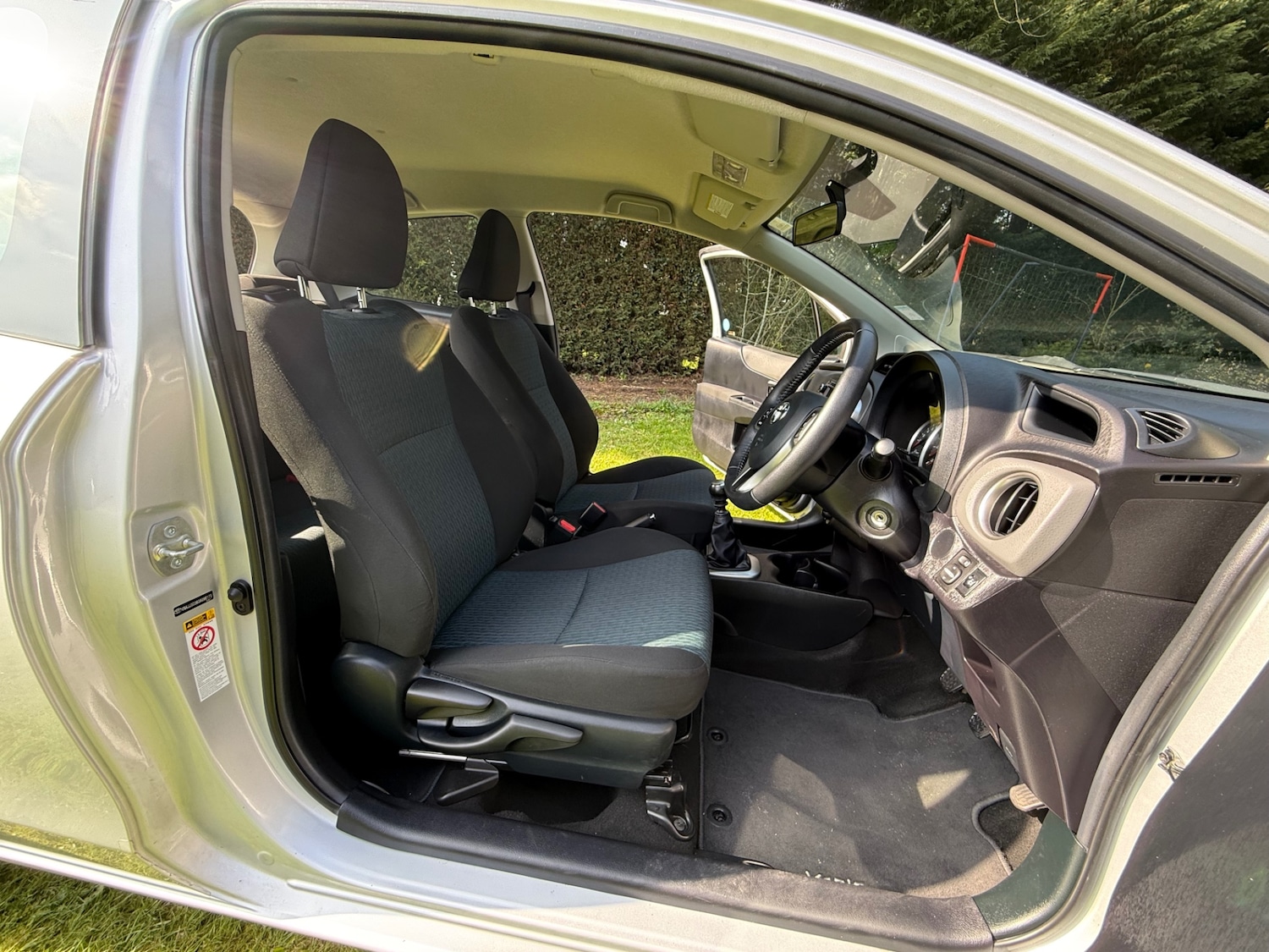 Used Toyota Yaris 2013 for sale - 77973995: Photo 10