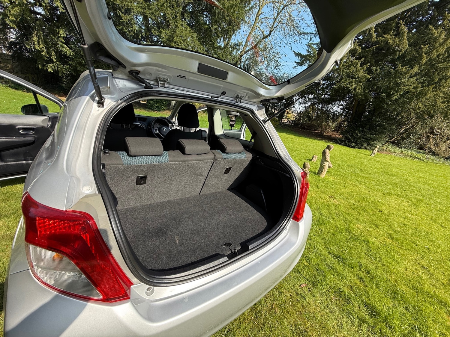 Used Toyota Yaris 2013 for sale - 77973995: Photo 14