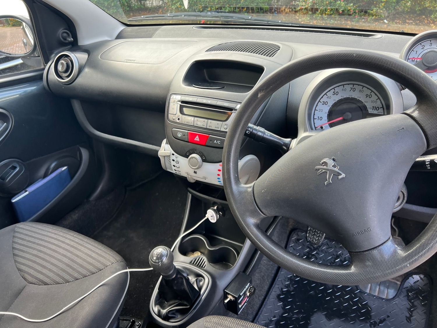 Used Peugeot 107 2014 for sale - 76316876: Photo 12