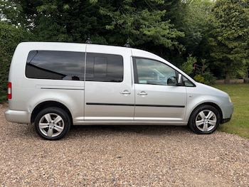 Used Volkswagen Caddy Maxi Life 2010 for sale - 75048638: Photo
