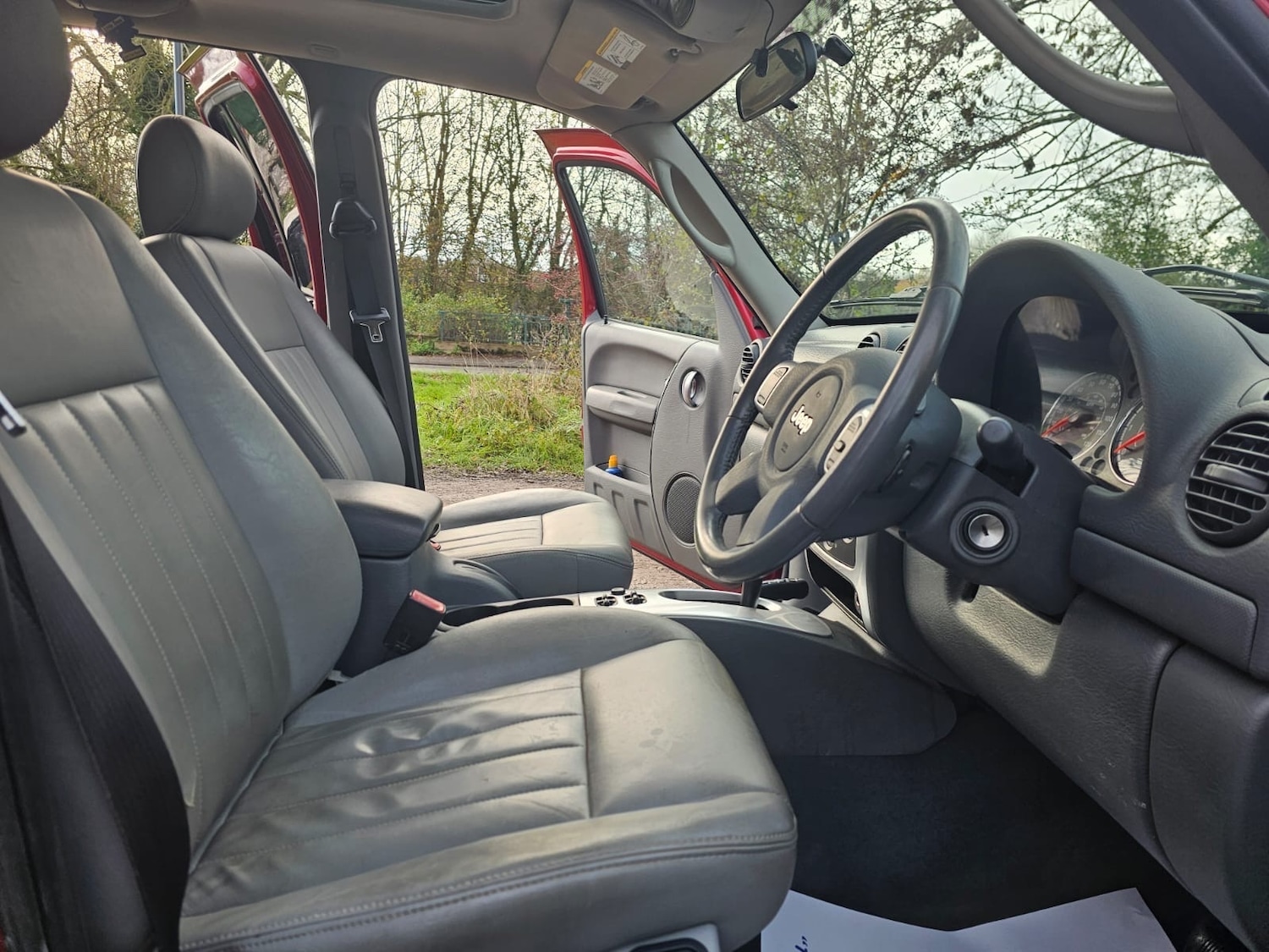 Used Jeep Cherokee 2006 for sale - 76693059: Photo 14