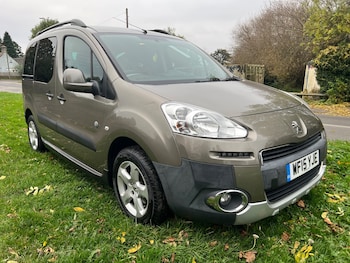 Used Peugeot Partner Tepee 2015 for sale - 76492095: Photo