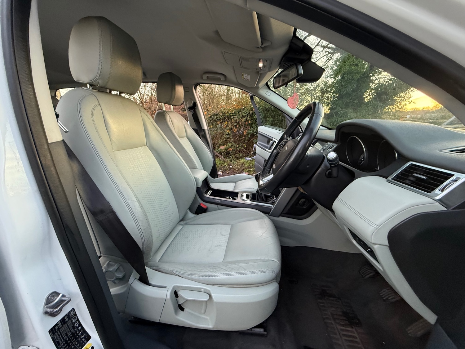 Used Land Rover Discovery Sport 2015 for sale - 76922018: Photo 10