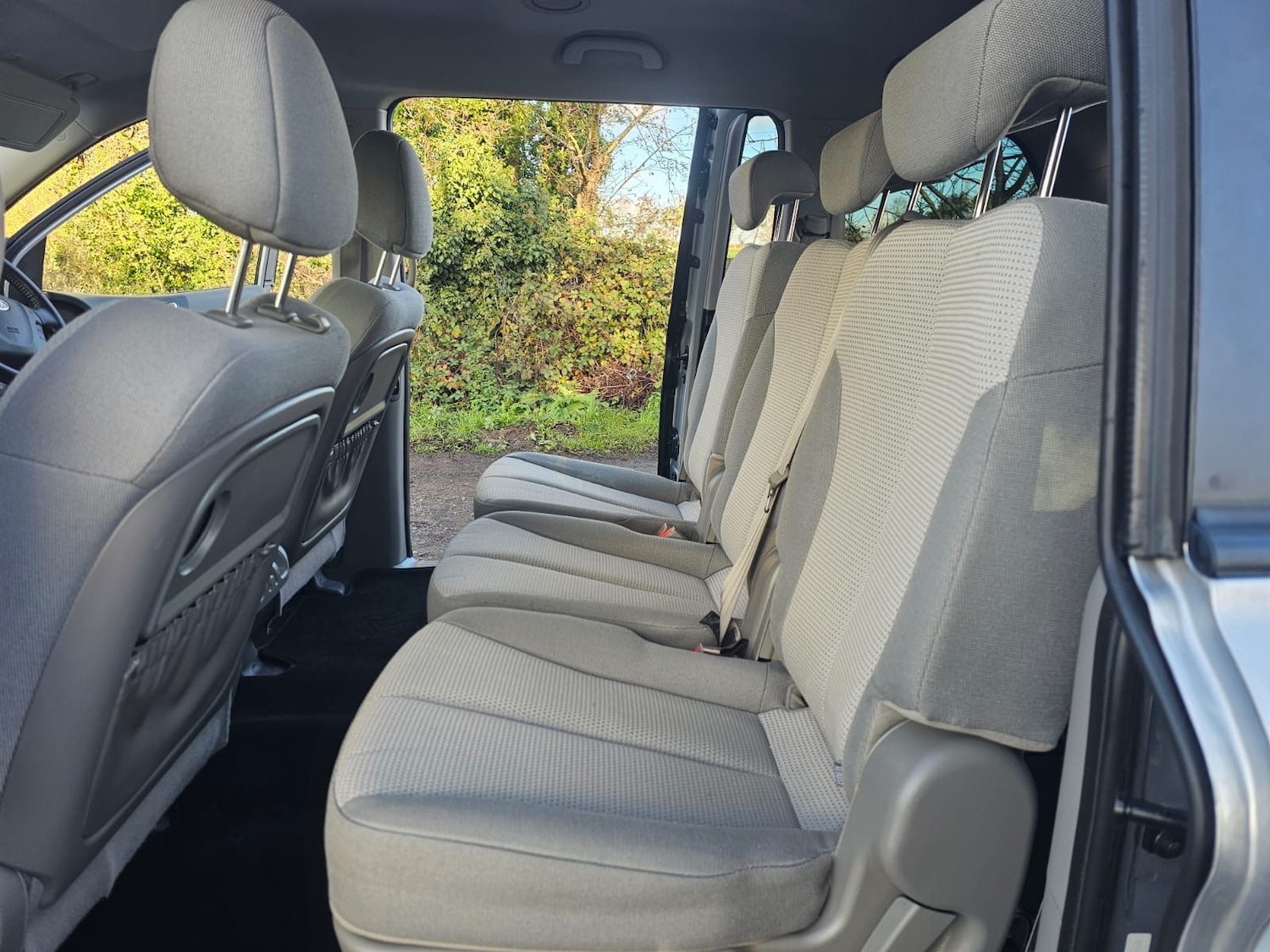 Used Kia Sedona 2011 for sale - 76693072: Photo 5