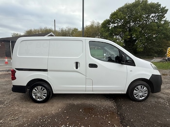 Used Nissan NV200 2014 for sale - 76220530: Photo