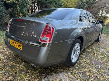 Used Chrysler 300C 2012 for sale - 76394920: Photo