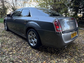 Used Chrysler 300C 2012 for sale - 76394920: Photo