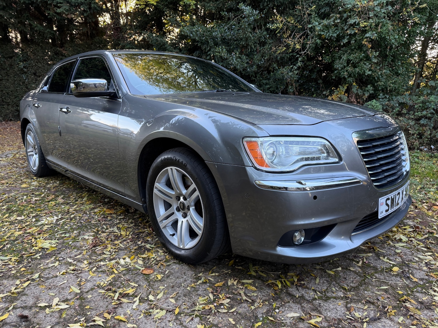 Used Chrysler 300C 2012 for sale - 76394920: Photo 7