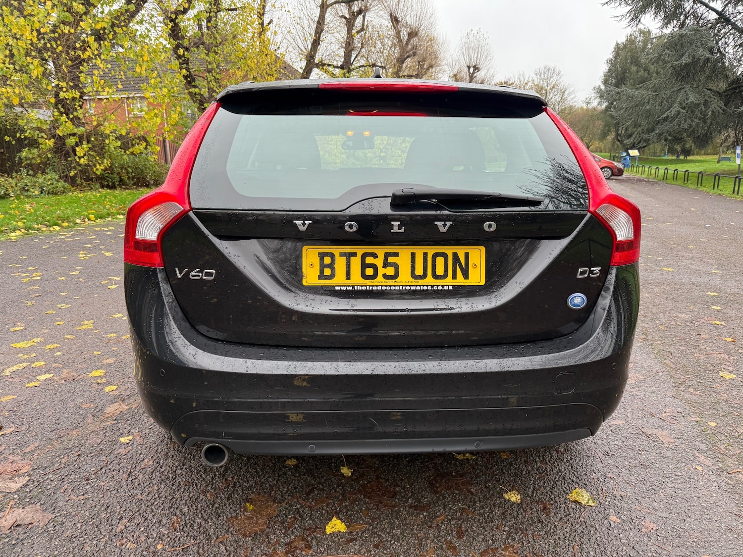 Used Volvo V60 2015 for sale - 76589123: Photo 4