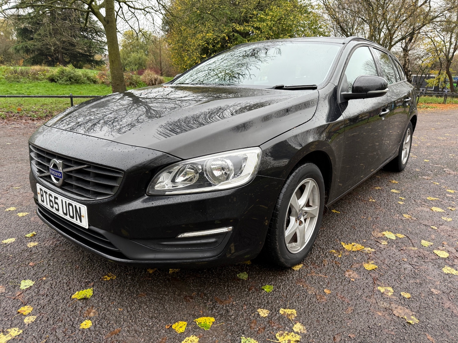 Used Volvo V60 2015 for sale - 76589123: Photo 7