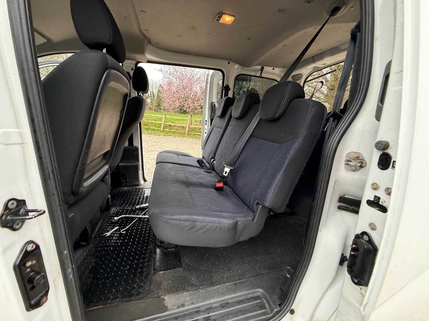 Used Nissan NV200 2013 for sale - 77845427: Photo 12