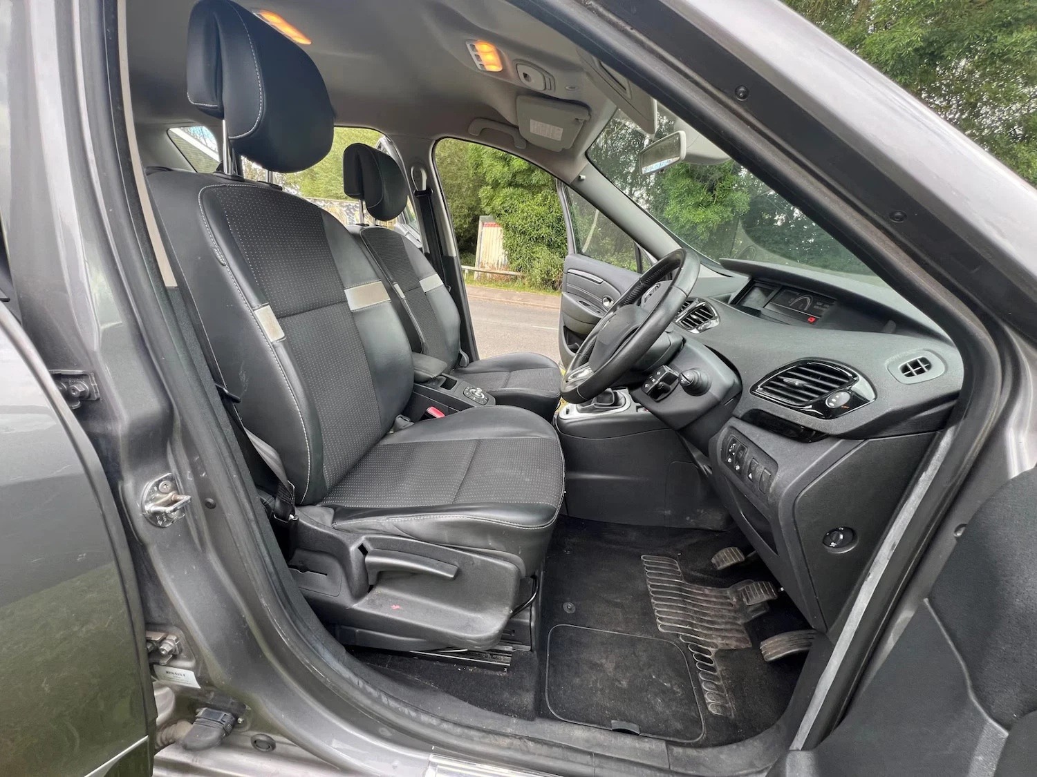 Used Renault Scenic 2013 for sale - 75983667: Photo 11