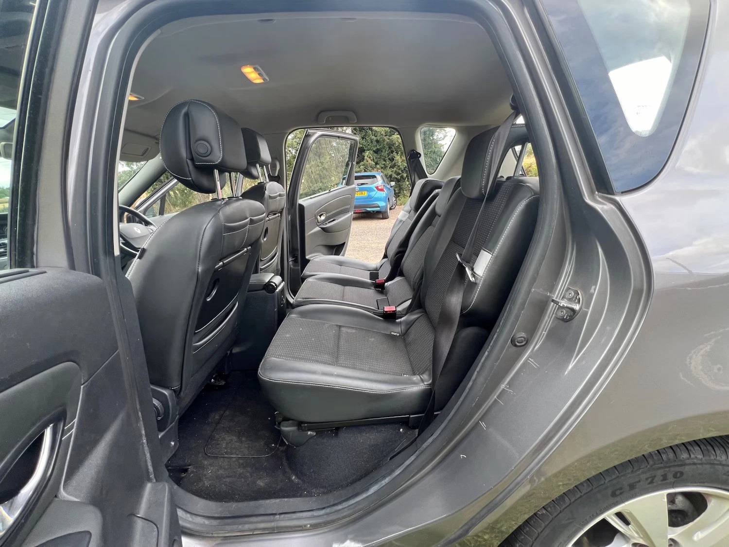 Used Renault Scenic 2013 for sale - 75983667: Photo 8