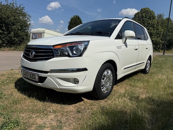 Used Ssangyong Turismo 2017 for sale - 79177024: Photo