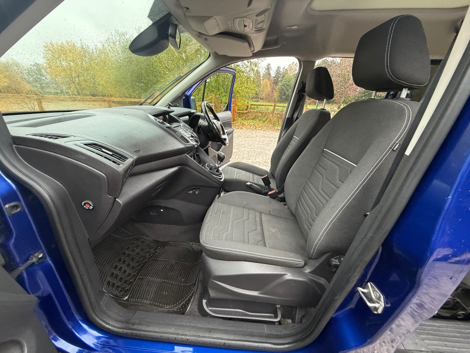 Used Ford Grand Tourneo Connect 2017 for sale - 76555351: Photo 11