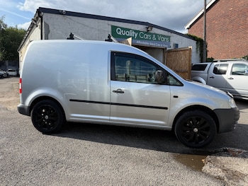Used Volkswagen Caddy 2010 for sale - 75828860: Photo 2