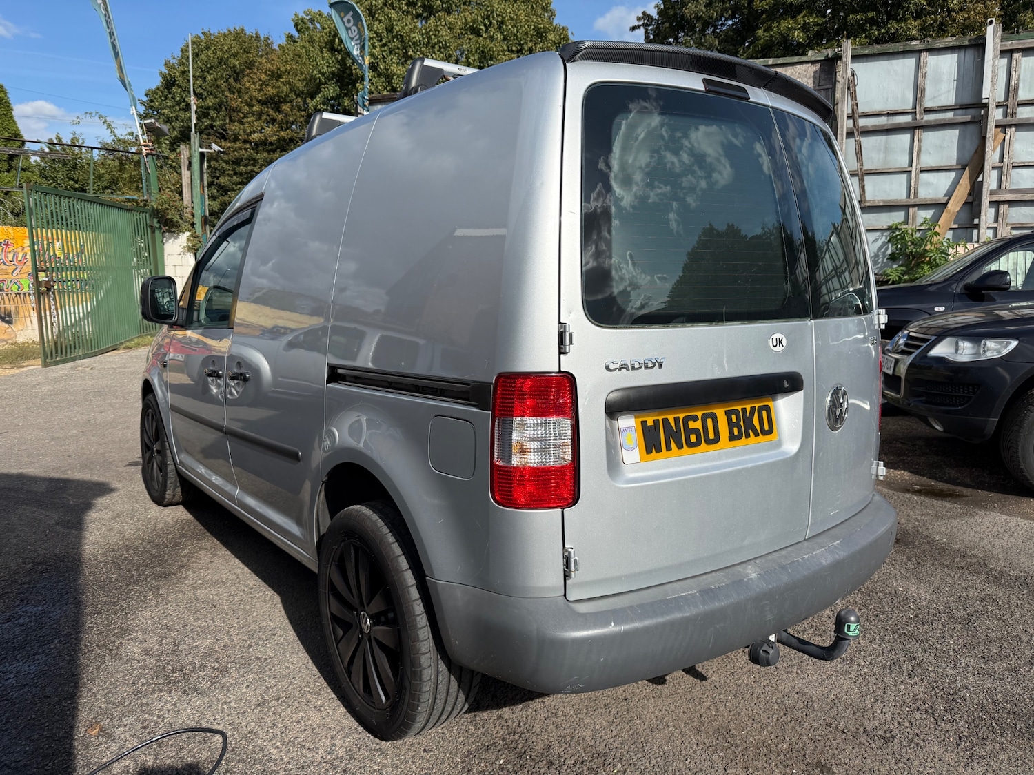 Used Volkswagen Caddy 2010 for sale - 75828860: Photo 5