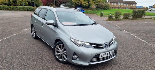 Used Toyota Auris 2015 for sale - 76318684: Photo 2