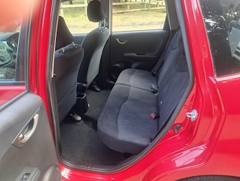 Used Honda Jazz 2010 for sale - 75698005: Photo