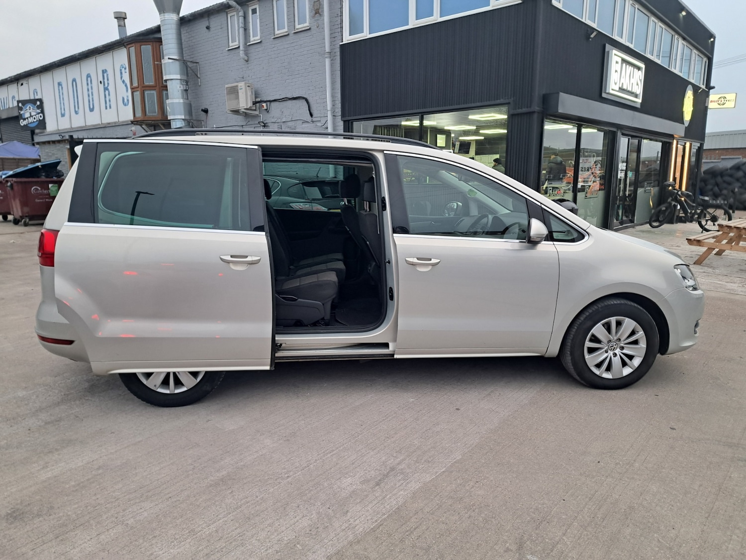 Used Volkswagen Sharan 2012 for sale - 77981753: Photo 15