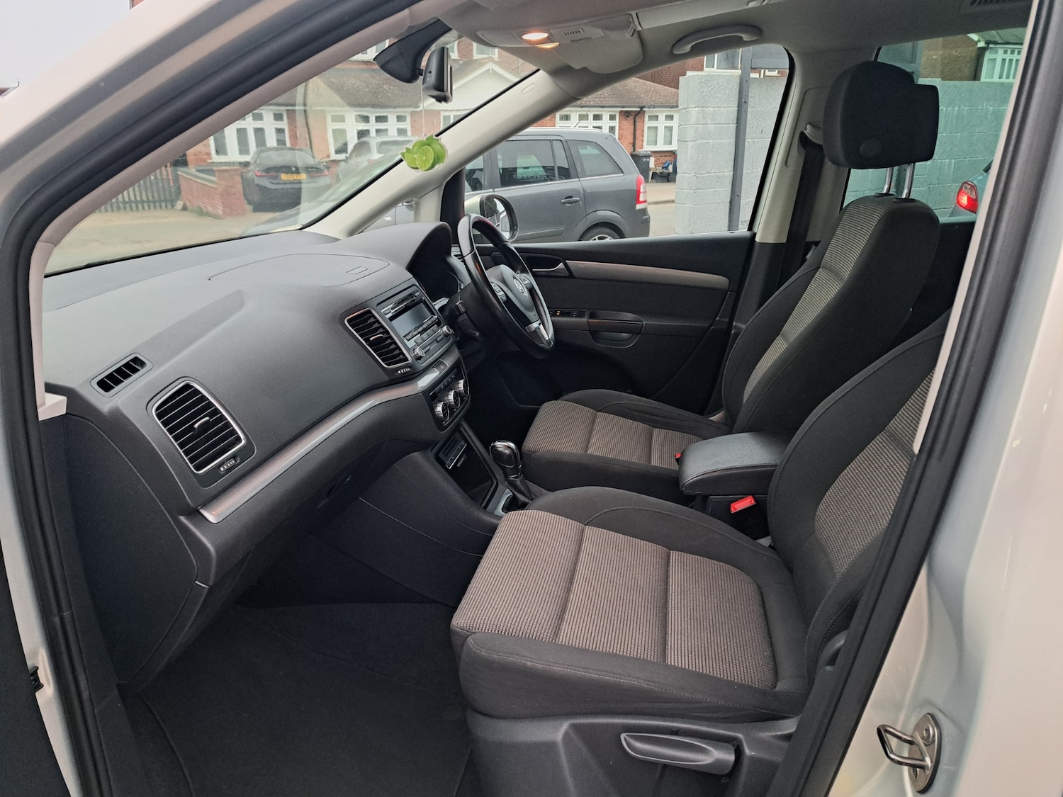 Used Volkswagen Sharan 2012 for sale - 77981753: Photo 9