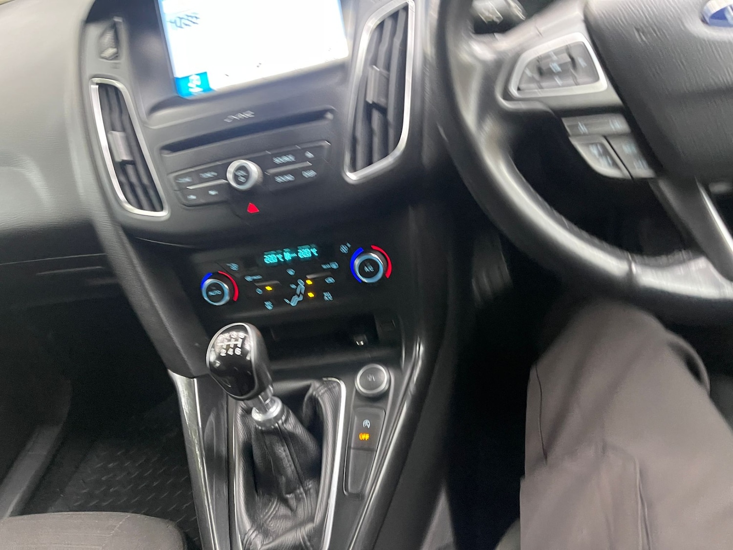 Used Ford Focus 2017 for sale - 76401869: Photo 11