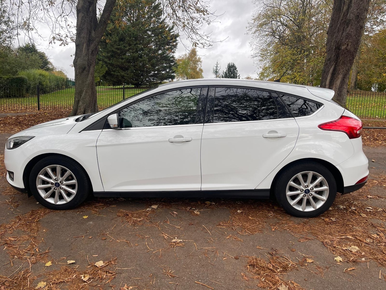 Used Ford Focus 2017 for sale - 76401869: Photo 3