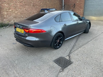 Jaguar XF feature image 2