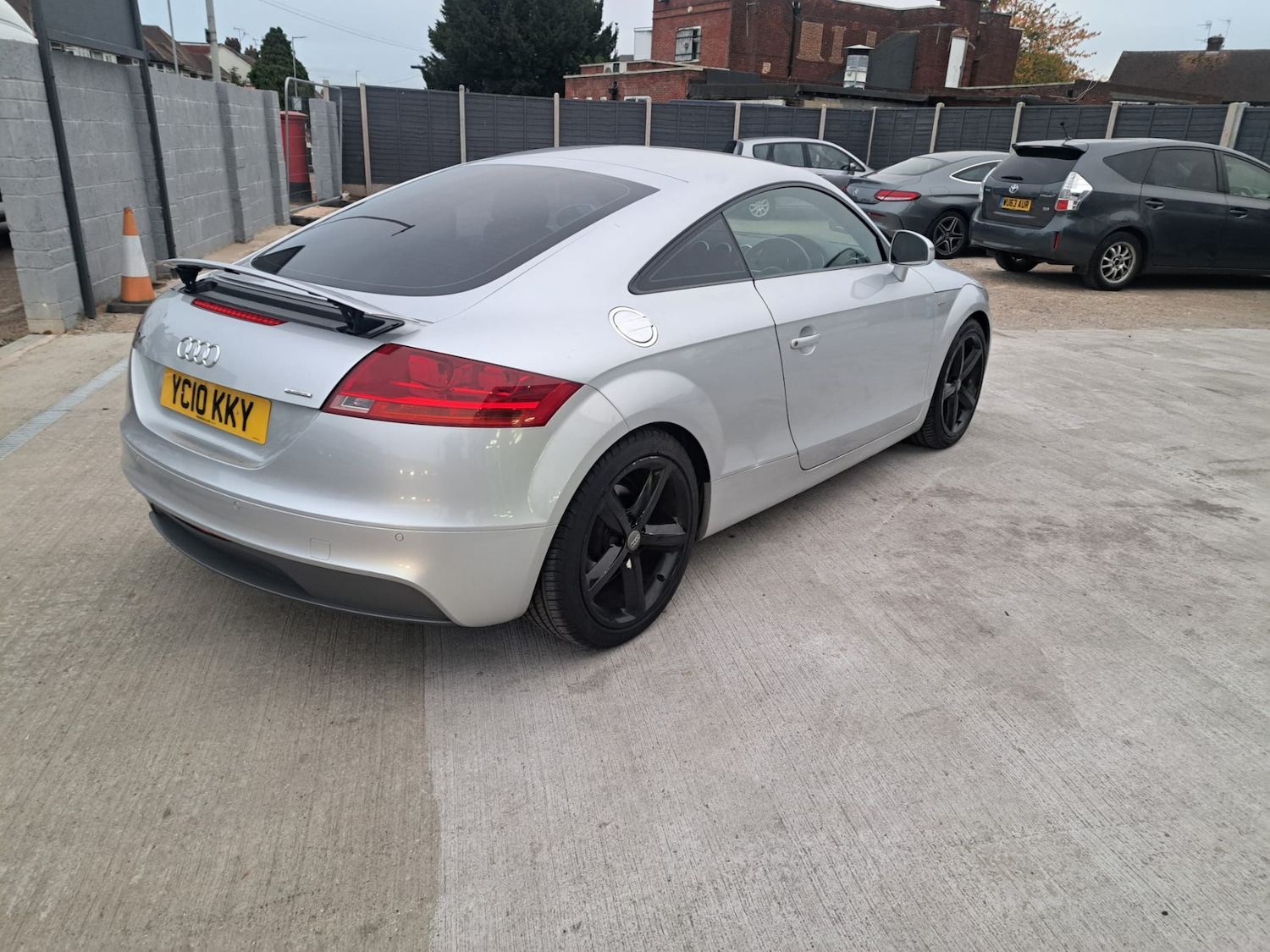 Used Audi TT 2010 for sale - 76348693: Photo 11