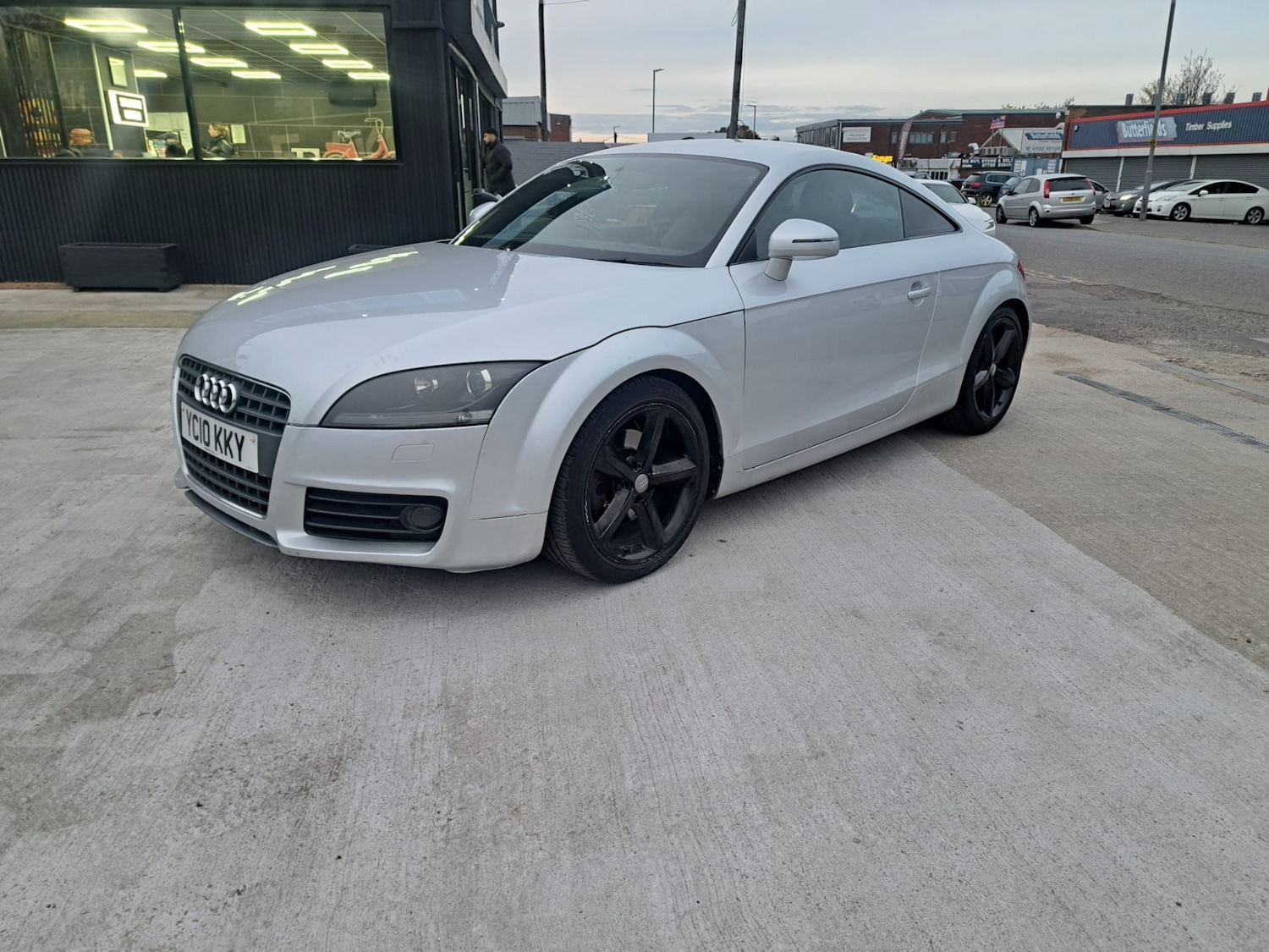 Used Audi TT 2010 for sale - 76348693: Photo 3