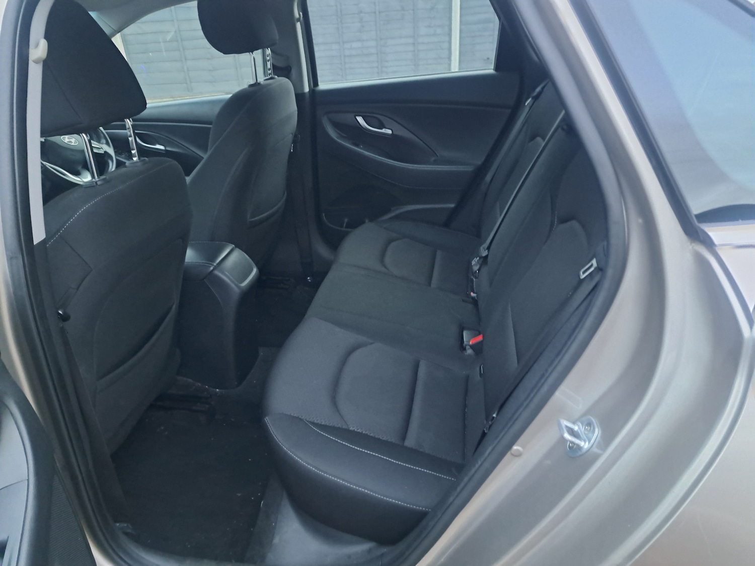 Used Hyundai i30 2018 for sale - 76511076: Photo 17