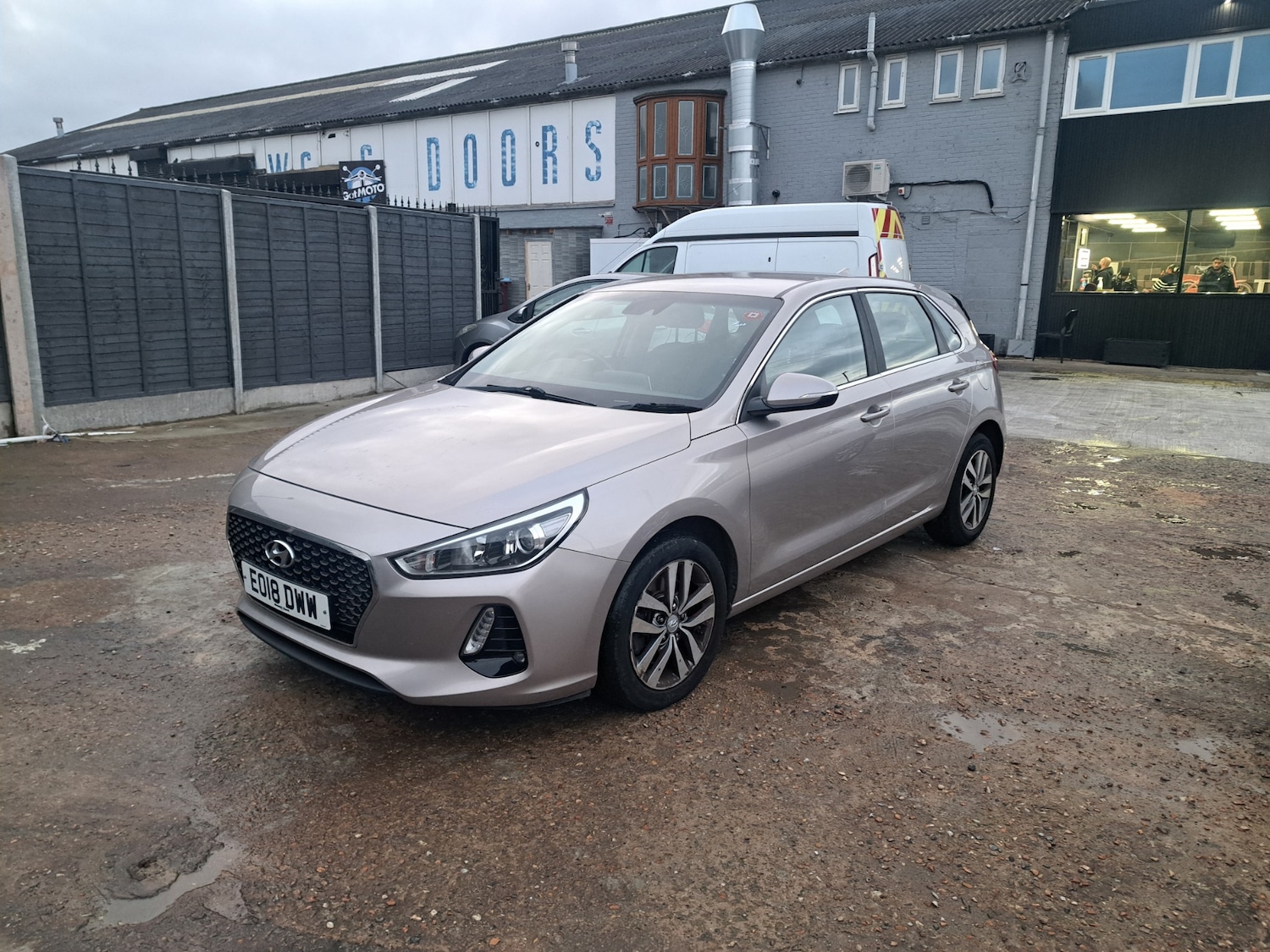 Used Hyundai i30 2018 for sale - 76511076: Photo 2