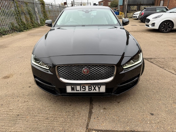 Used Jaguar XE 2019 for sale - 76318700: Photo 1