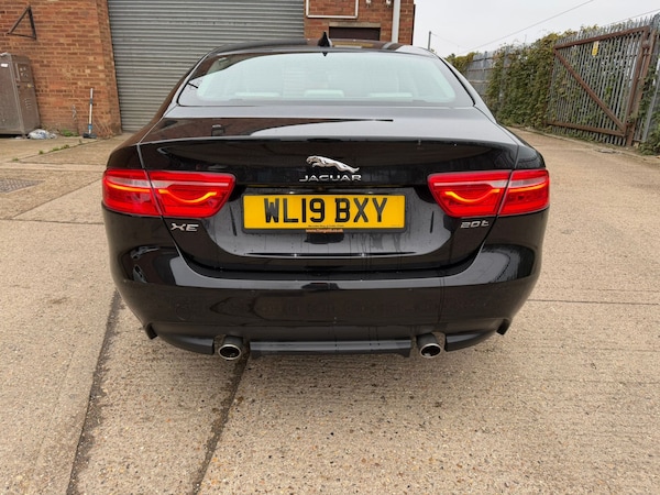 Used Jaguar XE 2019 for sale - 76318700: Photo 4