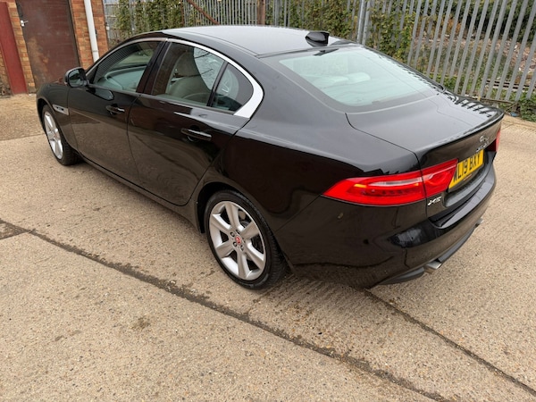 Used Jaguar XE 2019 for sale - 76318700: Photo 5
